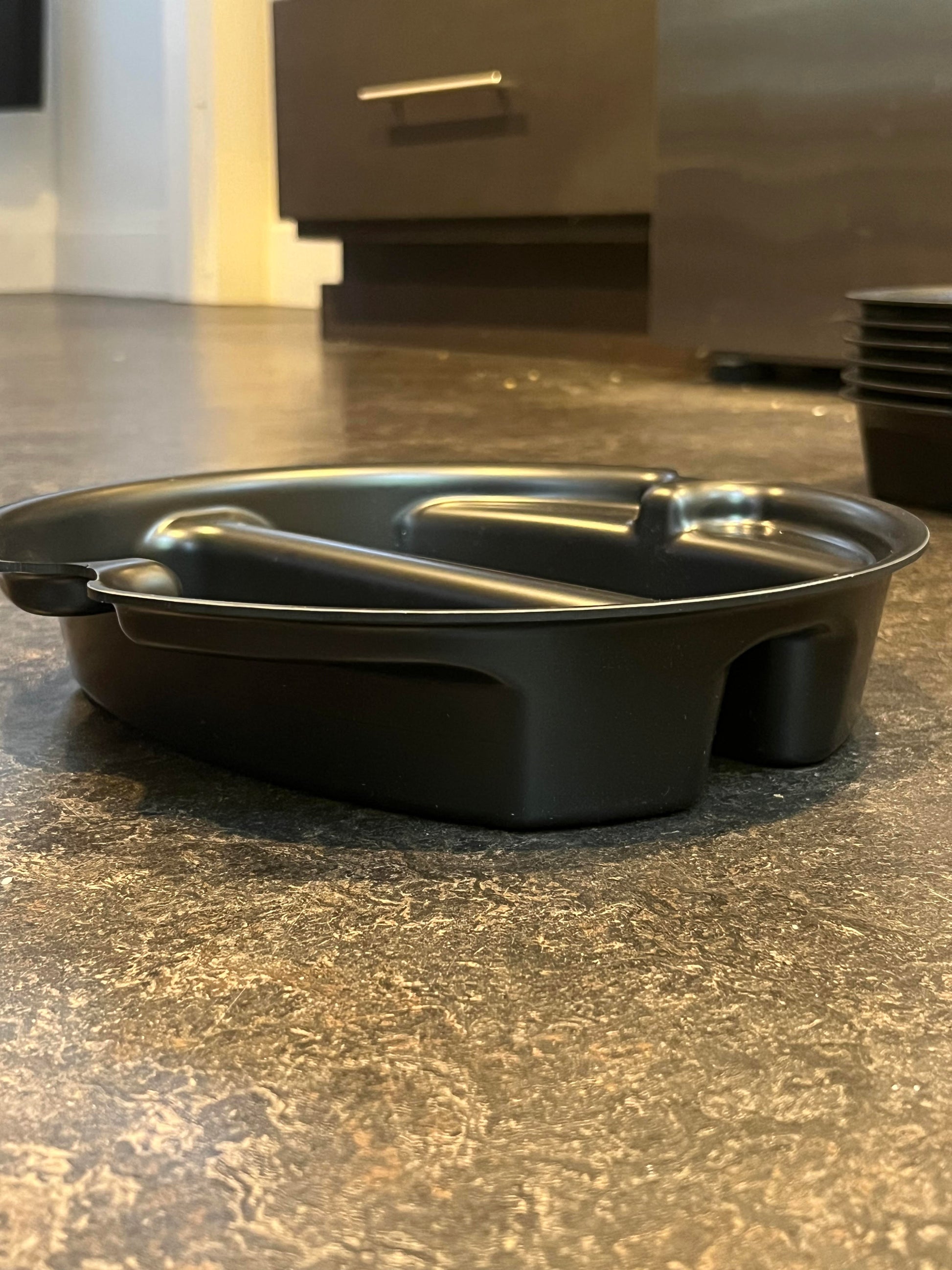 portable-dog-food-and-drink-tray
